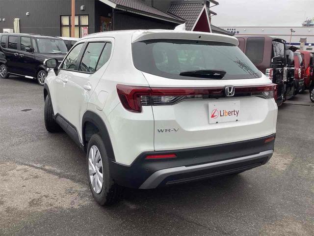 ＷＲ－Ｖ Ｘ　クリアランスソナー　オートクルーズコントロール　レーンアシスト　衝突被害軽減システム　オートライト　ＬＥＤヘッドランプ　スマートキー　電動格納ミラー　ＣＶＴ　盗難防止システム　ＵＳＢ　ＡＢＳ　ＥＳＣ（8枚目）