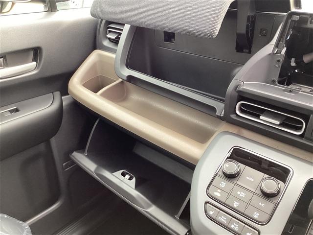 フリード エアー　ＥＸ　バックカメラ　クリアランスソナー　オートクルーズコントロール　レーンアシスト　衝突被害軽減システム　両側電動スライドドア　オートライト　ＬＥＤヘッドランプ　スマートキー　電動格納ミラー　シートヒーター（8枚目）