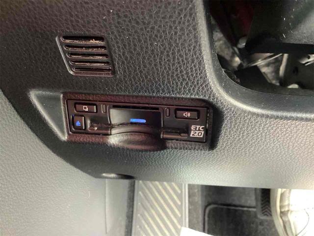 ヴォクシー ハイブリッドS-Z バックカメラ ナビ クリアランスソナー オートクルーズコントロール レーンアシスト 衝突被害軽減システム 両側電動スライドドア オートマチックハイビーム オートライト(8枚目)