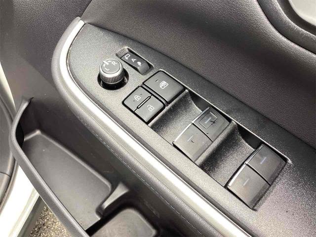 ヴォクシー ハイブリッドS-Z バックカメラ ナビ クリアランスソナー オートクルーズコントロール レーンアシスト 衝突被害軽減システム 両側電動スライドドア オートマチックハイビーム オートライト(40枚目)