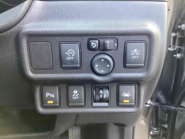 ノート Ｘ　ナビ　ＴＶ　クリアランスソナー　レーンアシスト　衝突被害軽減システム　オートライト　スマートキー　アイドリングストップ　電動格納ミラー　ＣＶＴ　盗難防止システム　衝突安全ボディ（8枚目）