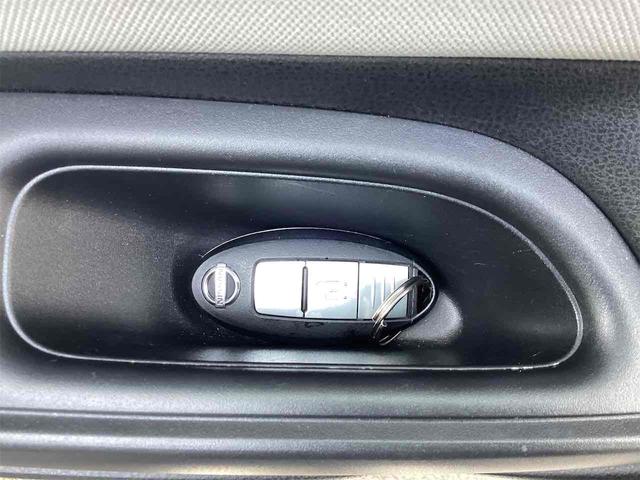 ノート Ｘ　ナビ　ＴＶ　クリアランスソナー　レーンアシスト　衝突被害軽減システム　オートライト　スマートキー　アイドリングストップ　電動格納ミラー　ＣＶＴ　盗難防止システム　衝突安全ボディ（31枚目）