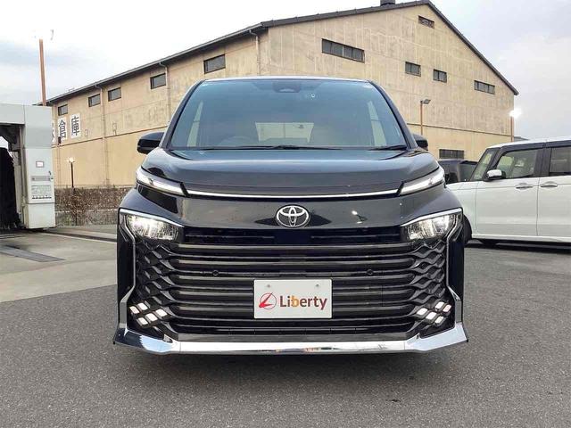 トヨタ ヴォクシー 8枚目