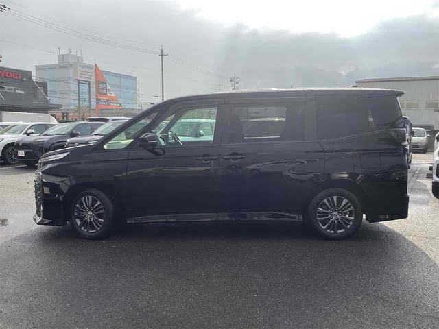 トヨタ ヴォクシー 21枚目