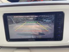 バックカメラ装備。駐車が苦手な方には欠かせません。 3