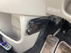 今では必需品のＥＴＣも付いております。高速道路での出入りもスムーズ。渋滞緩和にもなりエコにも繋がります。 4