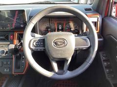 【全周囲カメラ】真上から車を見たようにモニターで確認ができる。是非実際の車で体感してみてください。 7