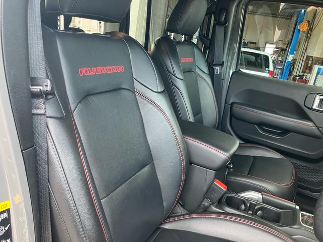 ジープ・ラングラーアンリミテッド ルビコン スミッティビルド ディフェンダーラック サイドステップ BESTOPサンライダー スタッドレスタイヤ付 純正ハードトップ積み込み ブラックレザーシート 純正ナビ バックカメラ サイドカメラ ドラレコ(33枚目)