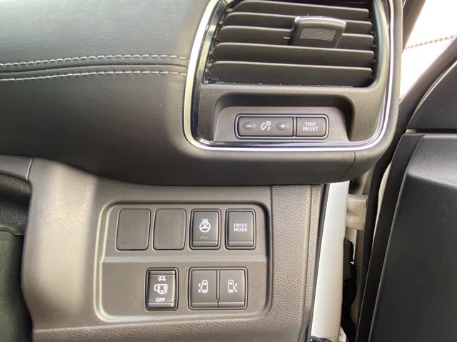 セレナ ｅ－パワー　ハイウェイスターＶ　プロパイロット　ハイブリットハイウェスター　両側電動スライドドア　ハンズフリーオートスライドドア　ハーフバックドア　安全運転支援機能（17枚目）