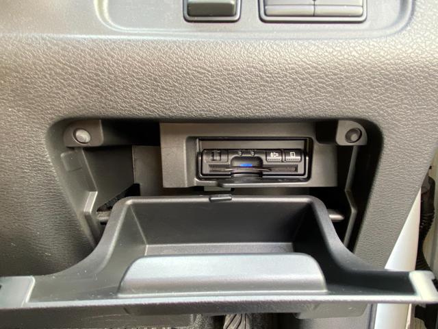 セレナ ｅ－パワー　ハイウェイスターＶ　プロパイロット　ハイブリットハイウェスター　両側電動スライドドア　ハンズフリーオートスライドドア　ハーフバックドア　安全運転支援機能（18枚目）