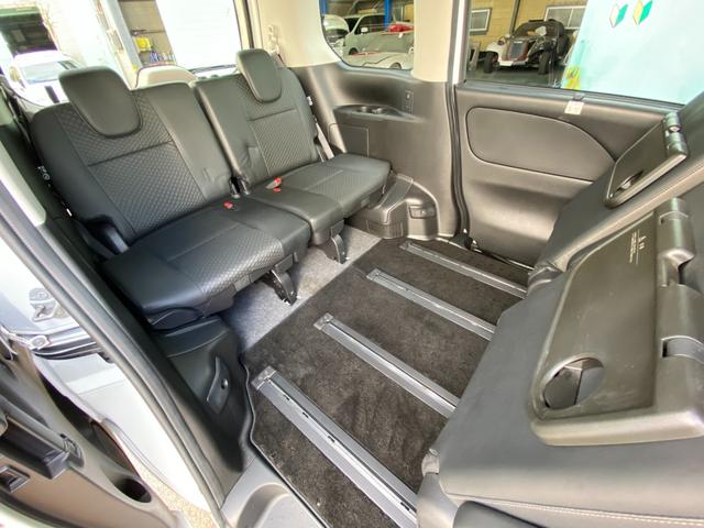 セレナ ｅ－パワー　ハイウェイスターＶ　プロパイロット　ハイブリットハイウェスター　両側電動スライドドア　ハンズフリーオートスライドドア　ハーフバックドア　安全運転支援機能（38枚目）