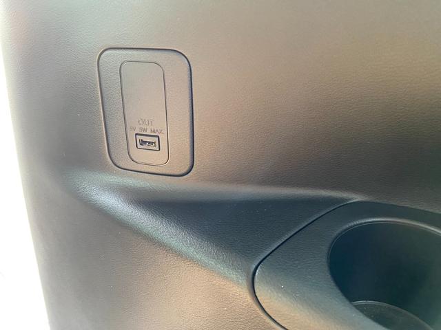 セレナ ｅ－パワー　ハイウェイスターＶ　プロパイロット　ハイブリットハイウェスター　両側電動スライドドア　ハンズフリーオートスライドドア　ハーフバックドア　安全運転支援機能（40枚目）