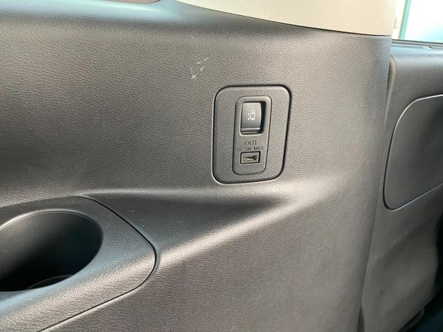 セレナ ｅ－パワー　ハイウェイスターＶ　プロパイロット　ハイブリットハイウェスター　両側電動スライドドア　ハンズフリーオートスライドドア　ハーフバックドア　安全運転支援機能（41枚目）