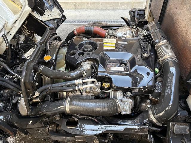 タイタントラック 10尺 垂直パワーゲート付き 積載3トン Pレンジ付きオートマ 荷台鉄板 荷台加工物(取り外し可) 高床 荷台仕上げ済み メッキパーツ ETC付き エルフOEM 新明和(31枚目)