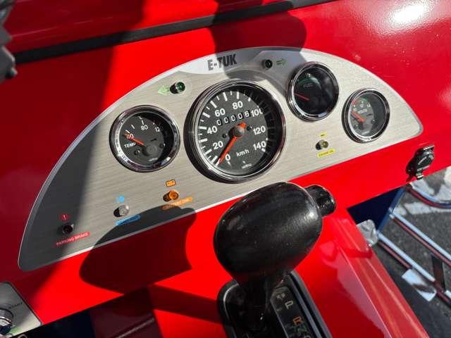 タイその他 トゥクトゥク　ＥＴ４　トゥクトゥク　ＥＴ４　オートマチック　４人乗り対面　６６０ｃｃ　未登録　新車　普通免許で運転可能　ロールバー付き（12枚目）