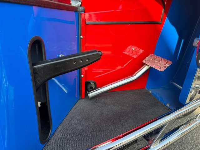 タイその他 トゥクトゥク　ＥＴ４　トゥクトゥク　ＥＴ４　オートマチック　４人乗り　６６０ｃｃ　未登録　新車　普通免許で運転可能　ロールバー付き（21枚目）
