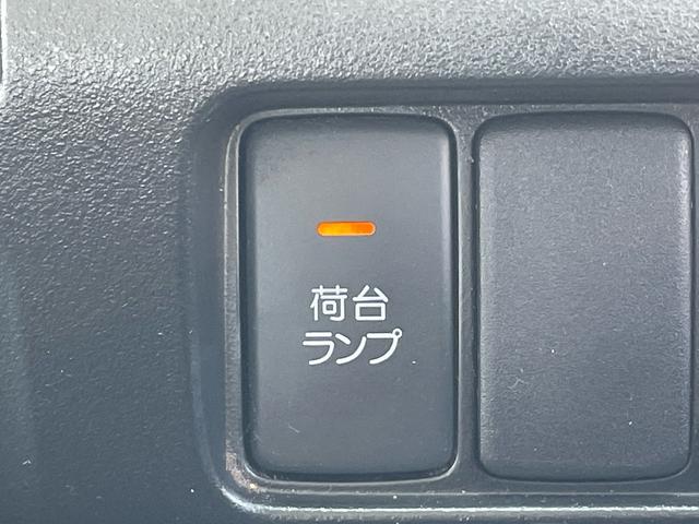 アクティトラック ＳＤＸ　運転席エアバック　パワーステアリング　ラジオＦＭ　／ＡＭ　三方開　スペアタイヤ　荷台灯　積載量３５０ｋｇ　５速ミッション車（36枚目）