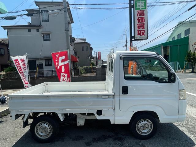 アクティトラック ＳＤＸ　運転席エアバック　パワーステアリング　ラジオＦＭ　／ＡＭ　三方開　スペアタイヤ　荷台灯　積載量３５０ｋｇ　５速ミッション車（59枚目）