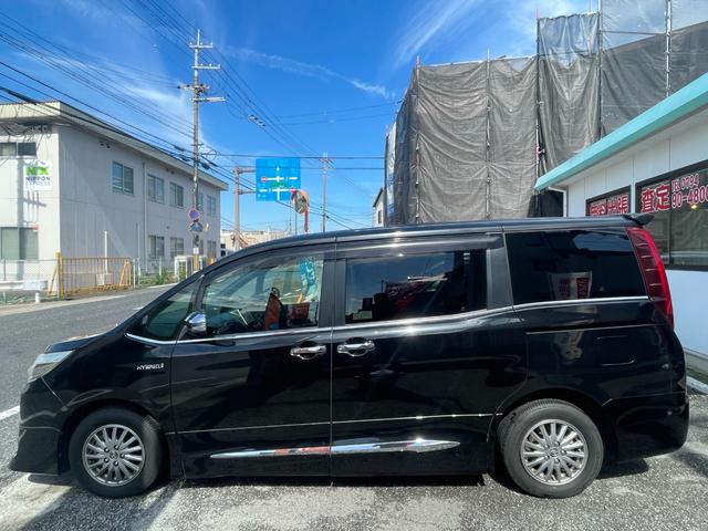 エスクァイア ハイブリッドＧｉ　ユーザー買取車　純正ＳＤナビ　フルセグＴＶ　バックモニター　両側パワースライドドア　後席モニター　シートヒーター　クルーズコントロール　雹害車（8枚目）