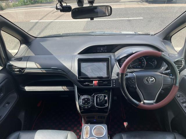 エスクァイア ハイブリッドＧｉ　ユーザー買取車　純正ＳＤナビ　フルセグＴＶ　バックモニター　両側パワースライドドア　後席モニター　シートヒーター　クルーズコントロール　雹害車（16枚目）