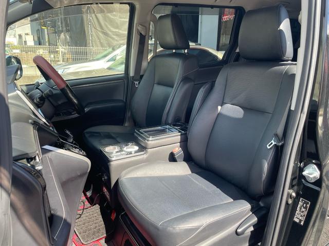 エスクァイア ハイブリッドＧｉ　ユーザー買取車　純正ＳＤナビ　フルセグＴＶ　バックモニター　両側パワースライドドア　後席モニター　シートヒーター　クルーズコントロール　雹害車（19枚目）