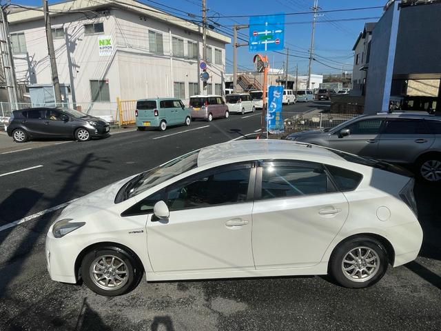 プリウス S ユーザー買取車 純正ナビ ワンセグTV CD DVD バックモニター スマートキー シートヒーター オートエアコン 電動格納ミラー 車検令和9年8月(58枚目)
