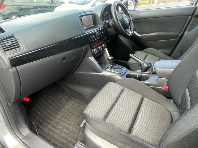 ＣＸ－５ ＸＤ　雹害車　ユーザー買取車　純正メモリーナビ　ＤＶＤ　Ｂｌｕｅｔｏｏｔｈ　バックモニター　スマートキー　クルーズコントロール　オートエアコン　電動格納ミラー　ディーゼル　車検令和９年８月まで（54枚目）