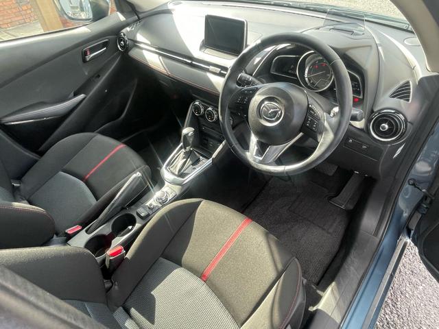 デミオ ＸＤツーリング　スマートキー　クルーズコントロール　アイドリングストップ　ヘッドアップディスプレイ　オートライト　オートエアコン新規車検２年付　１２ヶ月点検整備付（15枚目）