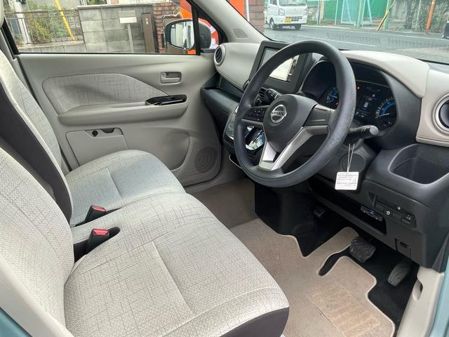 デイズ Ｘ　雹害車　ユーザー買取車　メモリーナビ　フルセグＴＶ　バックカメラ　アイドリングストップ　スマートキー　ドライブレコーダー　新規車検２年付　１２ヶ月点検整備付（17枚目）