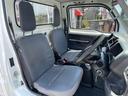 ＳＤＸ　運転席エアバック　パワーステアリング　ラジオＦＭ　／ＡＭ　三方開　スペアタイヤ　荷台灯　積載量３５０ｋｇ　５速ミッション車（13枚目）