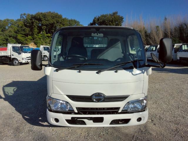 デュトロ 　３ｔ　低床　強化ダンプ　最大積載量３，０００ｋｇ　ＡＴ車　１３５ＰＳ　ターボ車　実走行５４，０００ｋｍ　ＥＴＣ　アドブルー不要　極東製　荷台内寸（Ｌ３０５／Ｗ１５９／Ｈ３７）　Ｎｏ．１０２４（2枚目）
