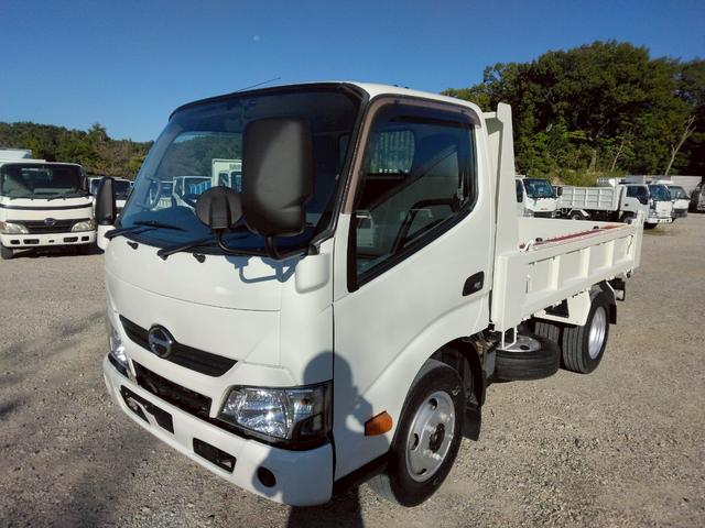 デュトロ 　３ｔ　低床　強化ダンプ　最大積載量３，０００ｋｇ　ＡＴ車　１３５ＰＳ　ターボ車　実走行５４，０００ｋｍ　ＥＴＣ　アドブルー不要　極東製　荷台内寸（Ｌ３０５／Ｗ１５９／Ｈ３７）　Ｎｏ．１０２４（3枚目）