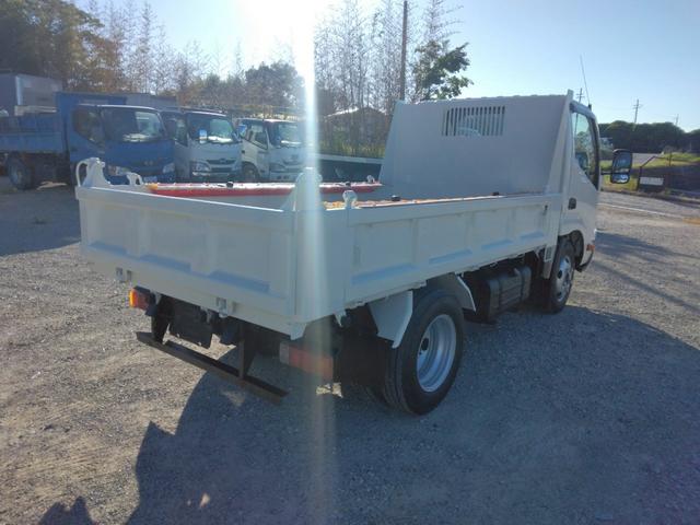 デュトロ 　３ｔ　低床　強化ダンプ　最大積載量３，０００ｋｇ　ＡＴ車　１３５ＰＳ　ターボ車　実走行５４，０００ｋｍ　ＥＴＣ　アドブルー不要　極東製　荷台内寸（Ｌ３０５／Ｗ１５９／Ｈ３７）　Ｎｏ．１０２４（7枚目）