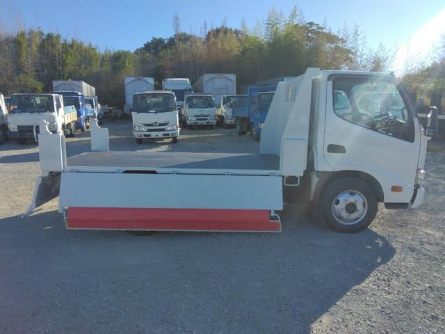 デュトロ 　３ｔ　低床　強化ダンプ　最大積載量３，０００ｋｇ　ＡＴ車　１３５ＰＳ　ターボ車　実走行５４，０００ｋｍ　ＥＴＣ　アドブルー不要　極東製　荷台内寸（Ｌ３０５／Ｗ１５９／Ｈ３７）　Ｎｏ．１０２４（15枚目）