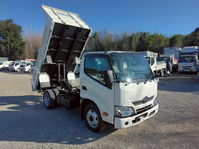 デュトロ 　３ｔ　低床　強化ダンプ　最大積載量３，０００ｋｇ　ＡＴ車　１３５ＰＳ　ターボ車　実走行５４，０００ｋｍ　ＥＴＣ　アドブルー不要　極東製　荷台内寸（Ｌ３０５／Ｗ１５９／Ｈ３７）　Ｎｏ．１０２４（17枚目）
