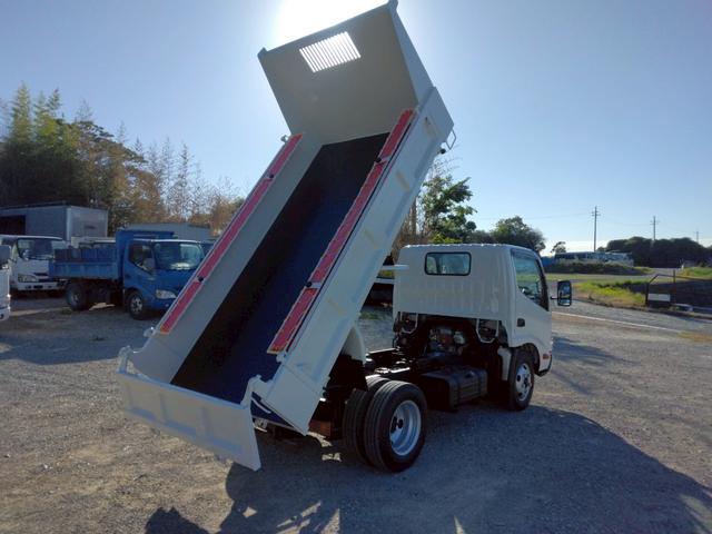 デュトロ 　３ｔ　低床　強化ダンプ　最大積載量３，０００ｋｇ　ＡＴ車　１３５ＰＳ　ターボ車　実走行５４，０００ｋｍ　ＥＴＣ　アドブルー不要　極東製　荷台内寸（Ｌ３０５／Ｗ１５９／Ｈ３７）　Ｎｏ．１０２４（23枚目）