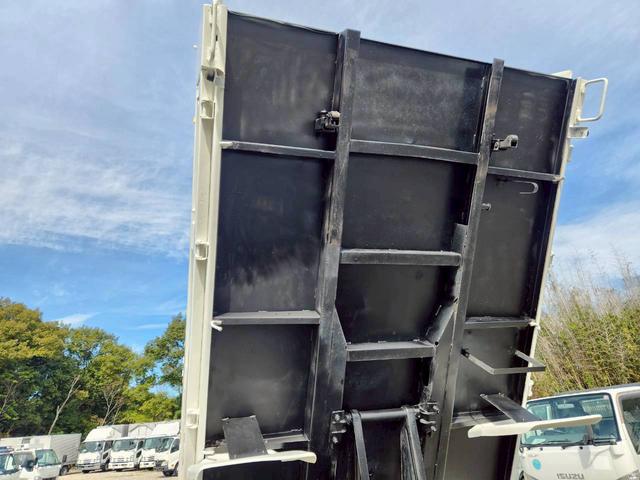 キャンター ２．９５ｔ　高床　強化ダンプ　最大積載量２９５０ｋｇ　５ＭＴ　１４０ＰＳ　ターボ車　左電格ミラー　ＥＴＣ　三方開　ピン差し　あゆみ掛け　新明和製　マフラー焼きなし　アドブルー不要　　左電格ミラー　　Ｎｏ．１０２５（26枚目）