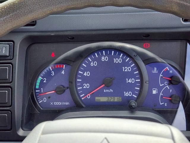 キャンター ２．９５ｔ　高床　強化ダンプ　最大積載量２９５０ｋｇ　５ＭＴ　１４０ＰＳ　ターボ車　左電格ミラー　ＥＴＣ　三方開　ピン差し　あゆみ掛け　新明和製　マフラー焼きなし　アドブルー不要　　左電格ミラー　　Ｎｏ．１０２５（46枚目）