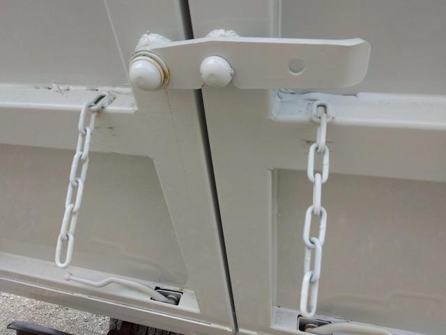 キャンター ダンプ　深ダンプ　土砂禁　予備検査Ｒ８年１月１５日　最大積載量３，０００ｋｇ　５ＭＴ　ターボ車　ＥＴＣ　リア観音扉　新明和　アドブルー不要　低床　荷台内寸（Ｌ３００／Ｗ１５９／Ｈ１１０）　Ｎｏ．１０２６（22枚目）