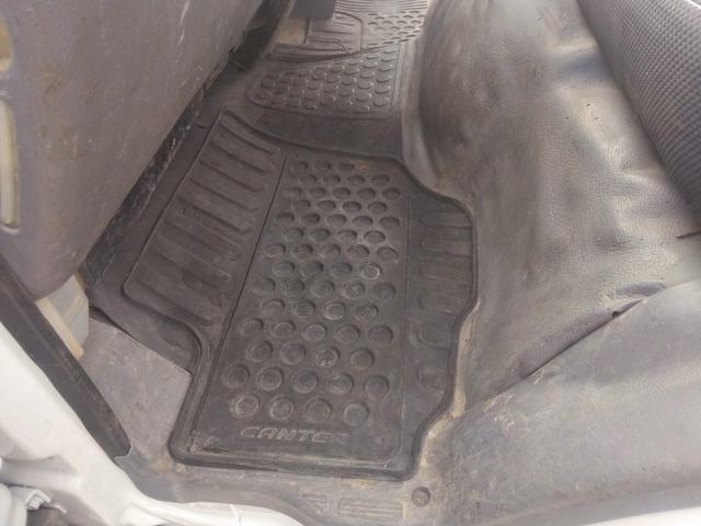 キャンター ダンプ　深ダンプ　土砂禁　予備検査Ｒ８年１月１５日　最大積載量３，０００ｋｇ　５ＭＴ　ターボ車　ＥＴＣ　リア観音扉　新明和　アドブルー不要　低床　荷台内寸（Ｌ３００／Ｗ１５９／Ｈ１１０）　Ｎｏ．１０２６（46枚目）