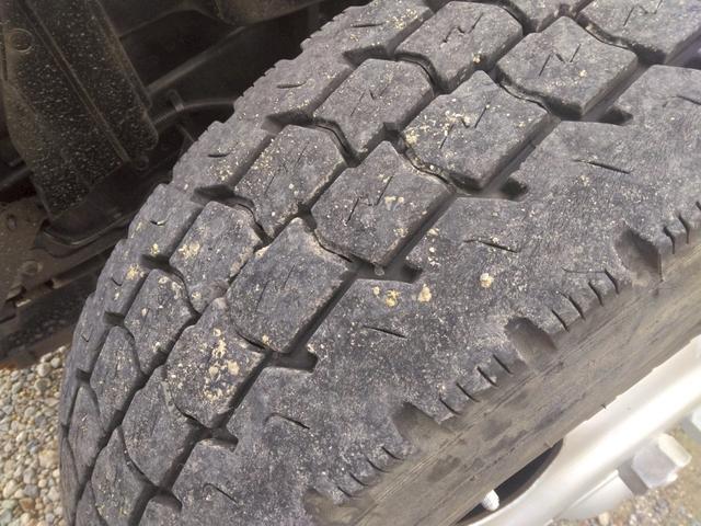 キャンター ダンプ　深ダンプ　土砂禁　予備検査Ｒ８年１月１５日　最大積載量３，０００ｋｇ　５ＭＴ　ターボ車　ＥＴＣ　リア観音扉　新明和　アドブルー不要　低床　荷台内寸（Ｌ３００／Ｗ１５９／Ｈ１１０）　Ｎｏ．１０２６（67枚目）