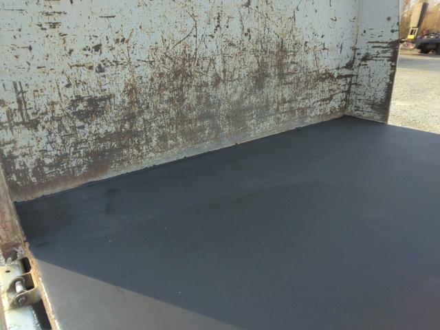 エルフトラック 　３ｔ　低床　強化ダンプ　最大積載量３，０００ｋｇ　６ＭＴ　左電格ミラー　坂道発進補助装置　三方開　ＥＴＣ　ピン差し　新明和　荷台内寸（Ｌ３０５／Ｗ１５９／Ｈ３７）　アドブルー不要　Ｎｏ．１０２９（26枚目）