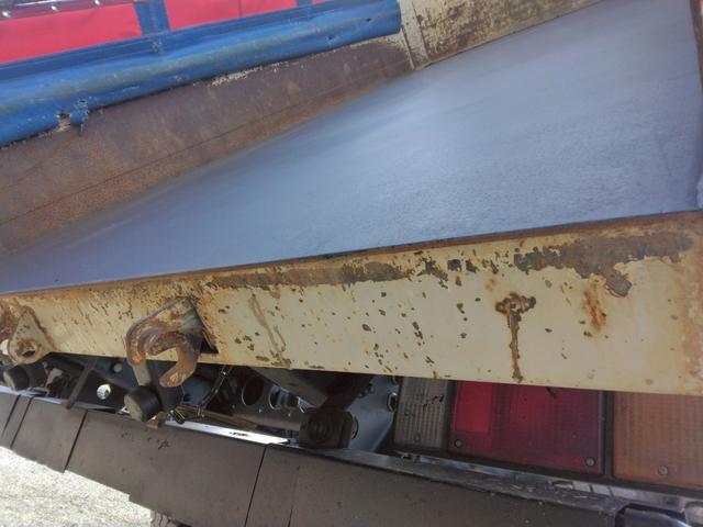 エルフトラック 　３ｔ　低床　強化ダンプ　最大積載量３，０００ｋｇ　６ＭＴ　左電格ミラー　坂道発進補助装置　三方開　ＥＴＣ　ピン差し　新明和　荷台内寸（Ｌ３０５／Ｗ１５９／Ｈ３７）　アドブルー不要　Ｎｏ．１０２９（30枚目）