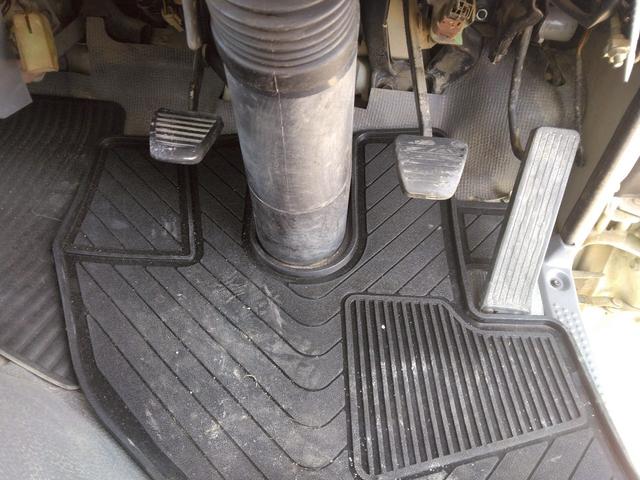 エルフトラック 　３ｔ　低床　強化ダンプ　最大積載量３，０００ｋｇ　６ＭＴ　左電格ミラー　坂道発進補助装置　三方開　ＥＴＣ　ピン差し　新明和　荷台内寸（Ｌ３０５／Ｗ１５９／Ｈ３７）　アドブルー不要　Ｎｏ．１０２９（50枚目）