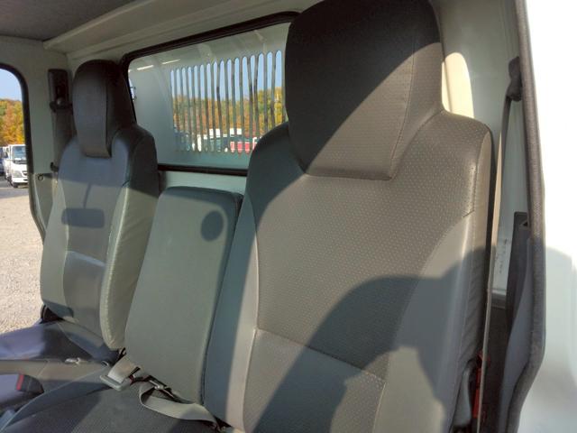 エルフトラック 　３ｔ　低床　強化ダンプ　最大積載量３，０００ｋｇ　６ＭＴ　左電格ミラー　坂道発進補助装置　三方開　ＥＴＣ　ピン差し　新明和　荷台内寸（Ｌ３０５／Ｗ１５９／Ｈ３７）　アドブルー不要　Ｎｏ．１０２９（51枚目）