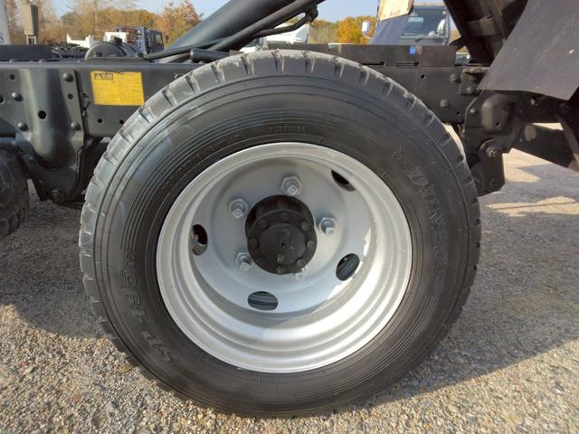 エルフトラック 　３ｔ　低床　強化ダンプ　最大積載量３，０００ｋｇ　６ＭＴ　左電格ミラー　坂道発進補助装置　三方開　ＥＴＣ　ピン差し　新明和　荷台内寸（Ｌ３０５／Ｗ１５９／Ｈ３７）　アドブルー不要　Ｎｏ．１０２９（75枚目）