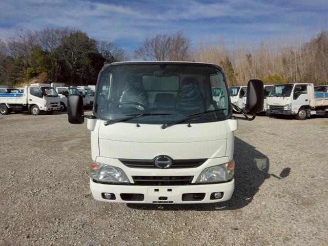 デュトロ ３ｔ低床強化　深ダンプ　最大積載量３，０００ｋｇ　強化ダンプ　低床　土砂禁　リア観音扉　５ＭＴ　１５０ＰＳ　ターボ車　地デジＴＶ　左電格ミラー　坂道発進補助装置　ＥＴＣ　アドブルー不要　Ｎｏ．１０３７（2枚目）