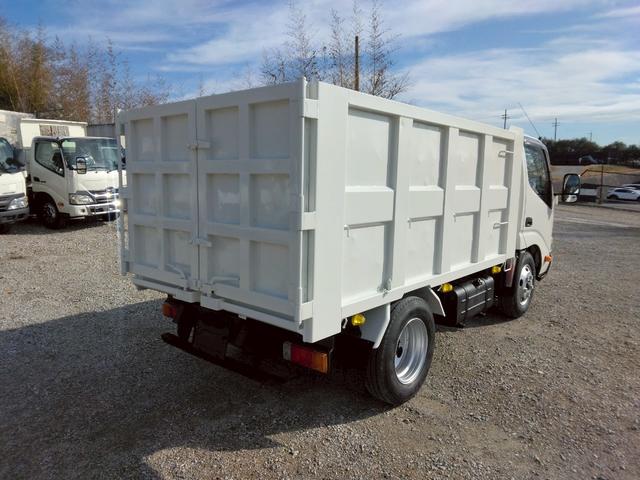 デュトロ ３ｔ低床強化　深ダンプ　最大積載量３，０００ｋｇ　強化ダンプ　低床　土砂禁　リア観音扉　５ＭＴ　１５０ＰＳ　ターボ車　地デジＴＶ　左電格ミラー　坂道発進補助装置　ＥＴＣ　アドブルー不要　Ｎｏ．１０３７（7枚目）