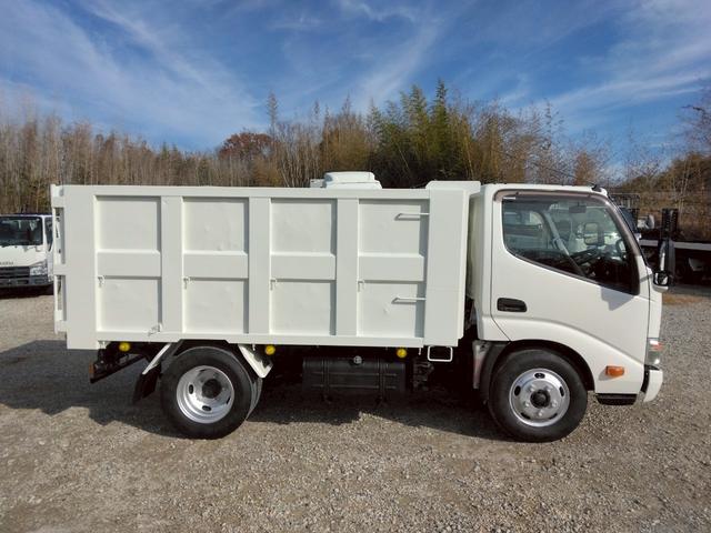 デュトロ ３ｔ低床強化　深ダンプ　最大積載量３，０００ｋｇ　強化ダンプ　低床　土砂禁　リア観音扉　５ＭＴ　１５０ＰＳ　ターボ車　地デジＴＶ　左電格ミラー　坂道発進補助装置　ＥＴＣ　アドブルー不要　Ｎｏ．１０３７（8枚目）