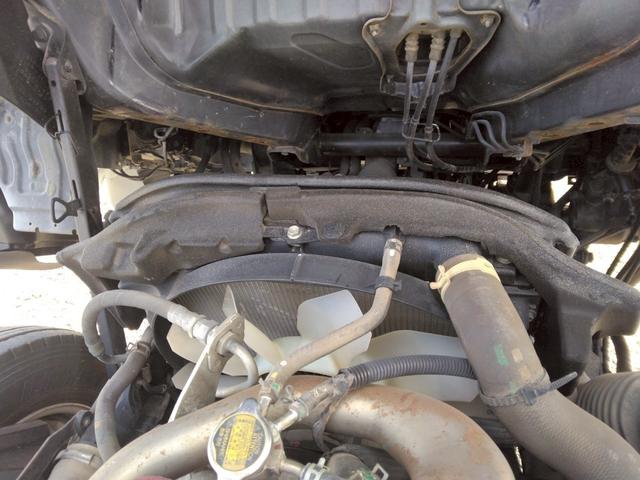 デュトロ ３ｔ低床強化　深ダンプ　最大積載量３，０００ｋｇ　強化ダンプ　低床　土砂禁　リア観音扉　５ＭＴ　１５０ＰＳ　ターボ車　地デジＴＶ　左電格ミラー　坂道発進補助装置　ＥＴＣ　アドブルー不要　Ｎｏ．１０３７（29枚目）